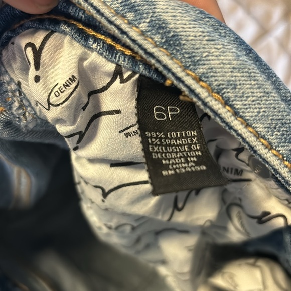 INC Petitie Crop Jeans with Embroidery - Picture 6 of 6